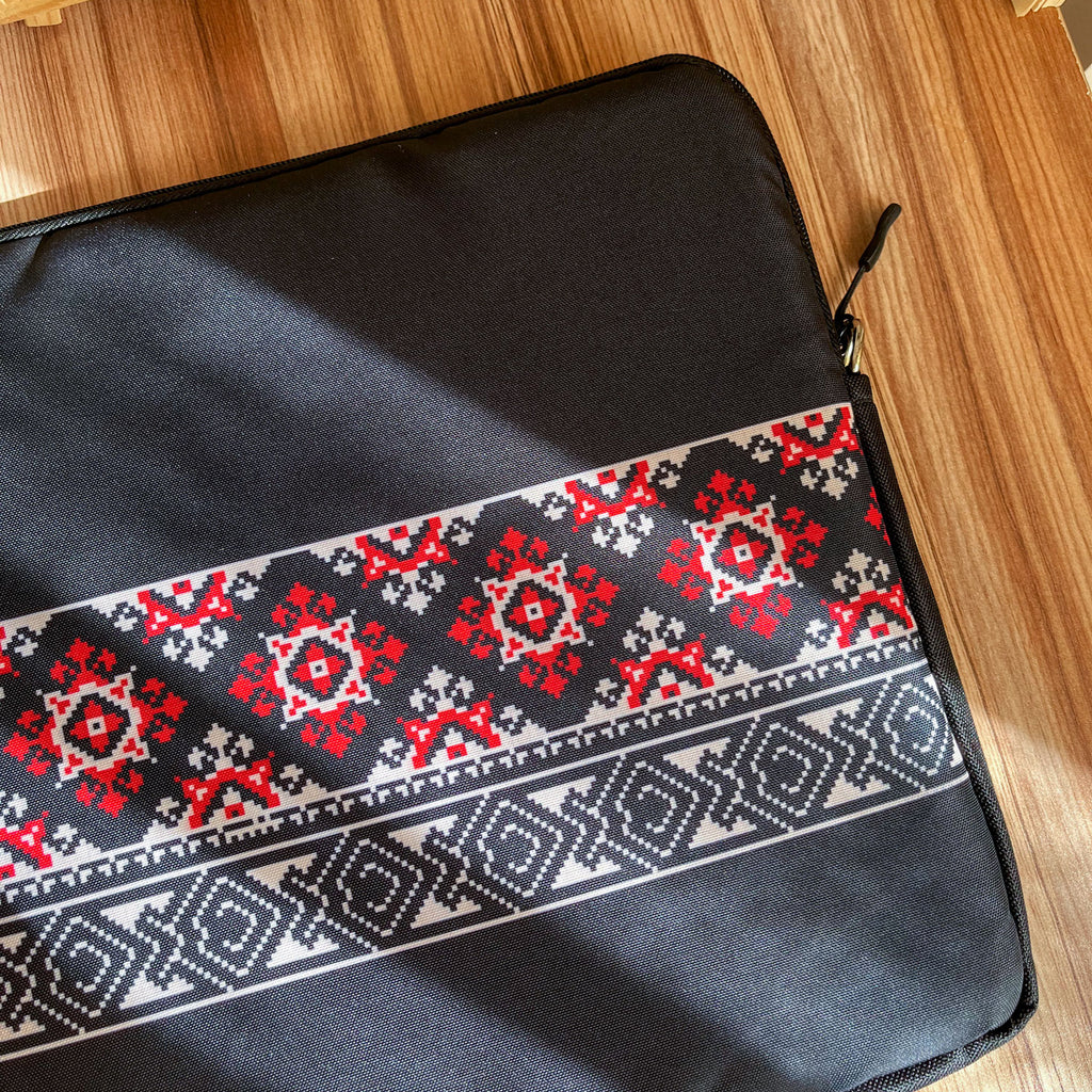 Dibajraph Laptop Sleeve – Tatreez Heritage Embroidery Pattern | Blank Design